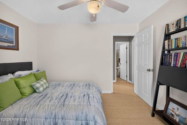 21 S Oak Drive, Holly Ridge, NC 28445