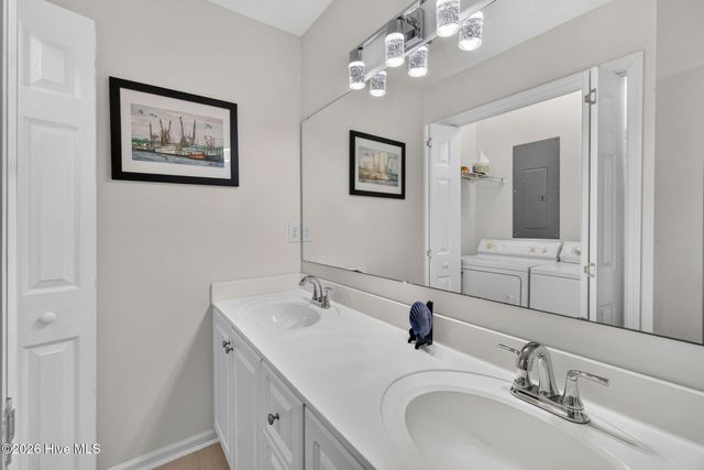 21 S Oak Drive, Holly Ridge, NC 28445