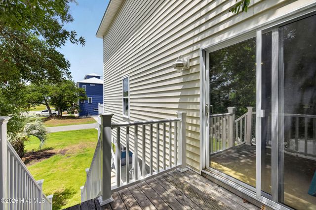 21 S Oak Drive, Holly Ridge, NC 28445