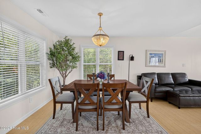 21 S Oak Drive, Holly Ridge, NC 28445