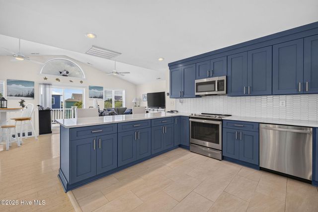 21 S Oak Drive, Holly Ridge, NC 28445