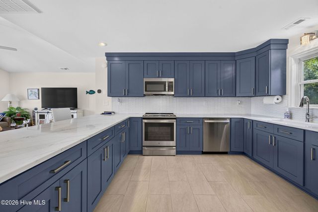 21 S Oak Drive, Holly Ridge, NC 28445