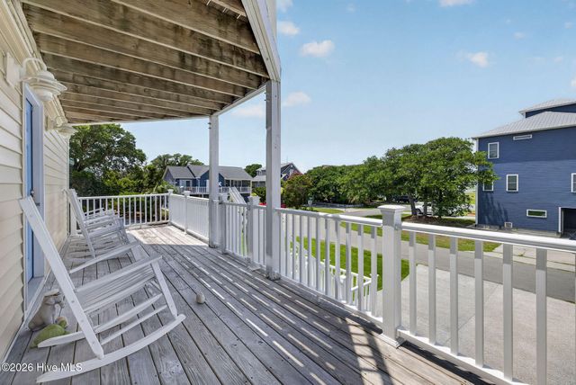 21 S Oak Drive, Holly Ridge, NC 28445