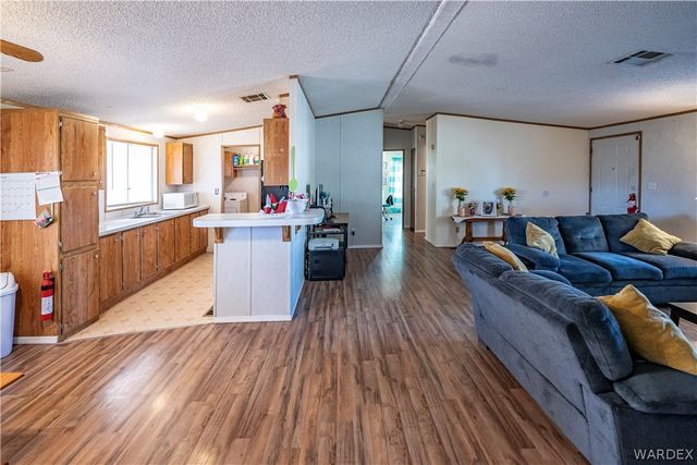 3210 E Potter Avenue, Kingman, AZ 86409