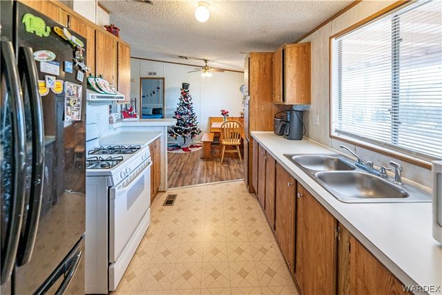 3210 E Potter Avenue, Kingman, AZ 86409