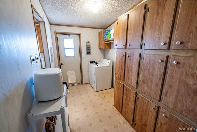 3210 E Potter Avenue, Kingman, AZ 86409