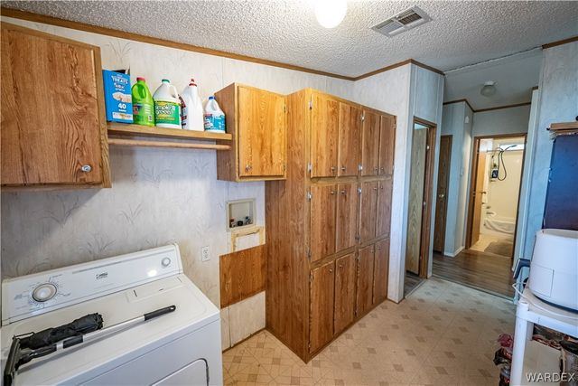 3210 E Potter Avenue, Kingman, AZ 86409