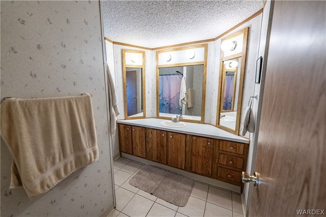 3210 E Potter Avenue, Kingman, AZ 86409