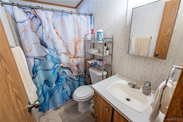 3210 E Potter Avenue, Kingman, AZ 86409