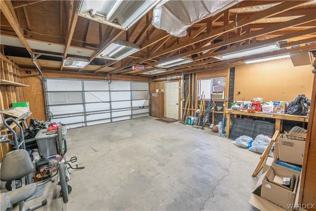 3210 E Potter Avenue, Kingman, AZ 86409