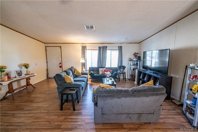 3210 E Potter Avenue, Kingman, AZ 86409