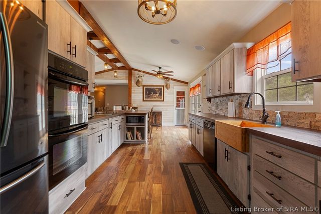 2206 Hebron Church Road, Henryville, IN 47126