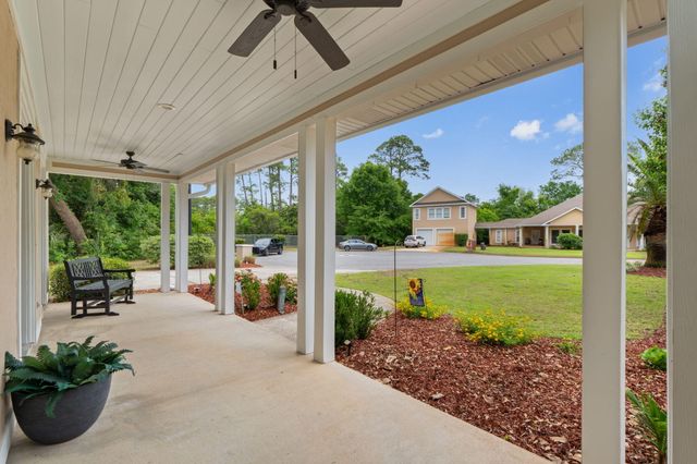 1739 Sound Creek Court, Navarre, FL 32566