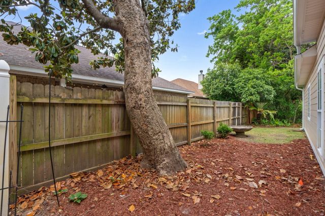 1739 Sound Creek Court, Navarre, FL 32566