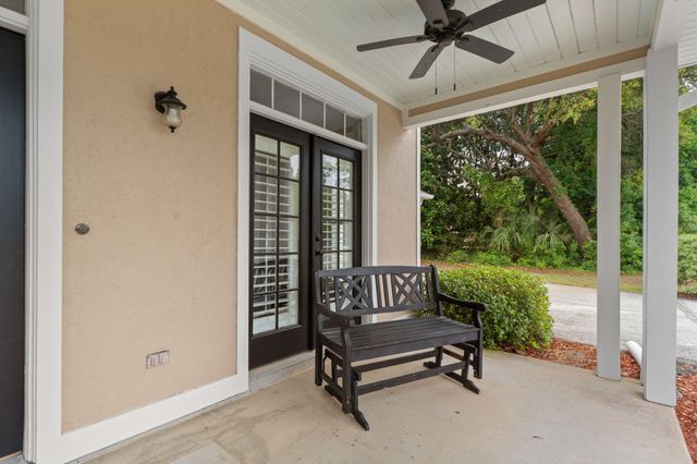 1739 Sound Creek Court, Navarre, FL 32566