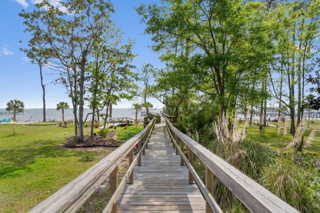 1739 Sound Creek Court, Navarre, FL 32566