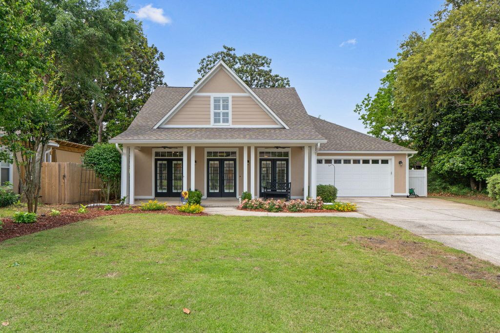 1739 Sound Creek Court, Navarre, FL 32566