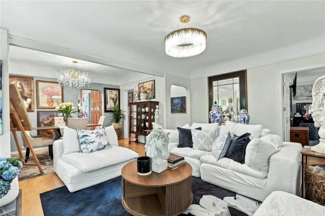6621 Ben, North Hollywood, CA 91606