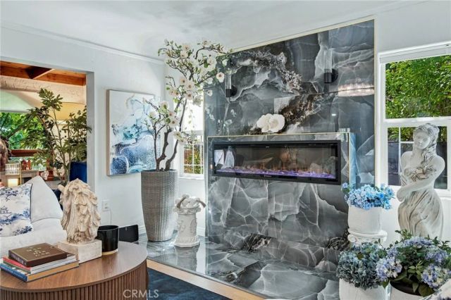 6621 Ben, North Hollywood, CA 91606