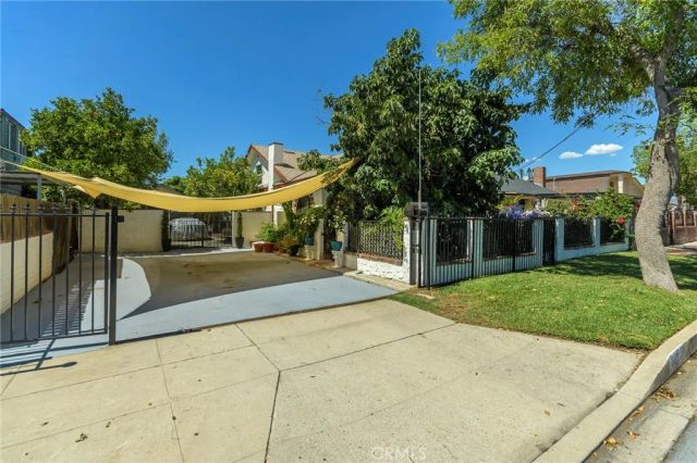 6621 Ben, North Hollywood, CA 91606