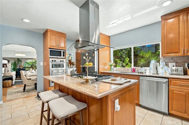 6621 Ben, North Hollywood, CA 91606