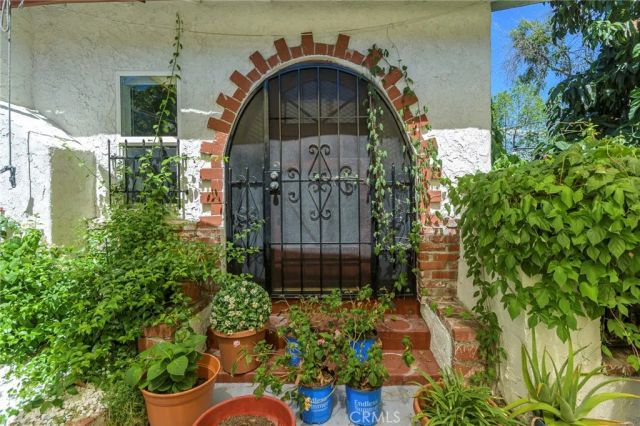 6621 Ben, North Hollywood, CA 91606
