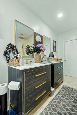 6621 Ben, North Hollywood, CA 91606