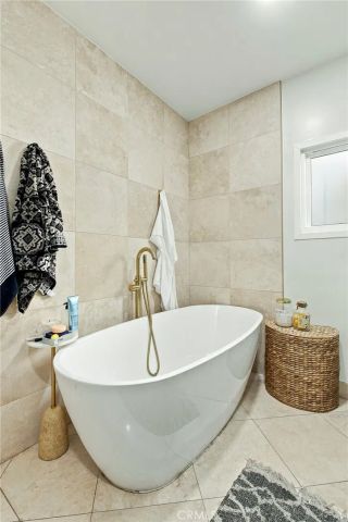 6621 Ben, North Hollywood, CA 91606