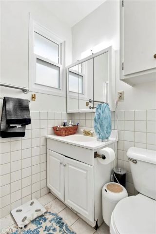 6621 Ben, North Hollywood, CA 91606