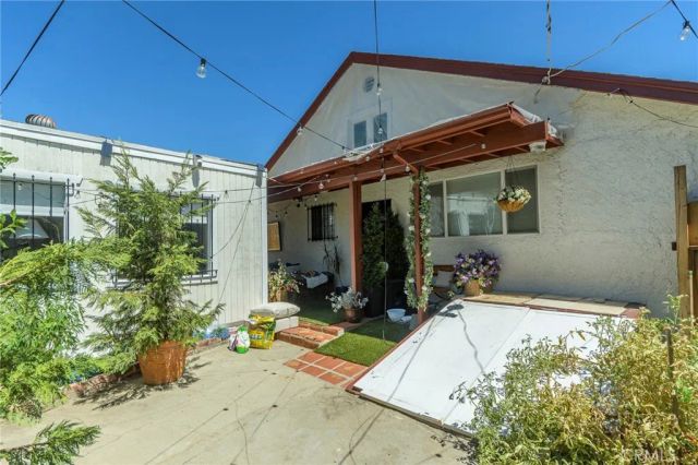 6621 Ben, North Hollywood, CA 91606