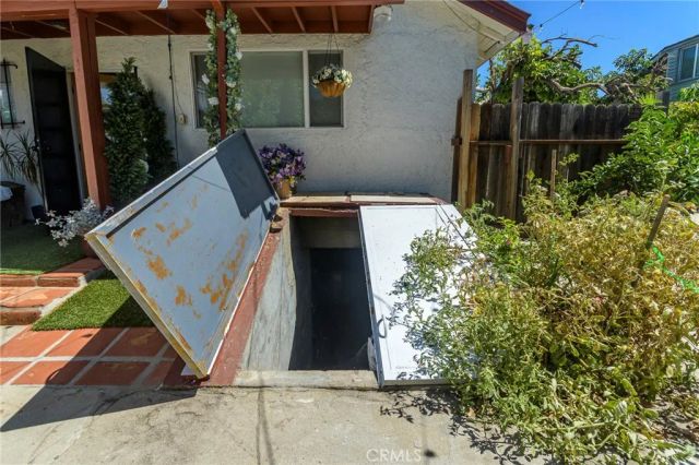 6621 Ben, North Hollywood, CA 91606