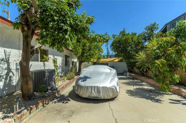 6621 Ben, North Hollywood, CA 91606