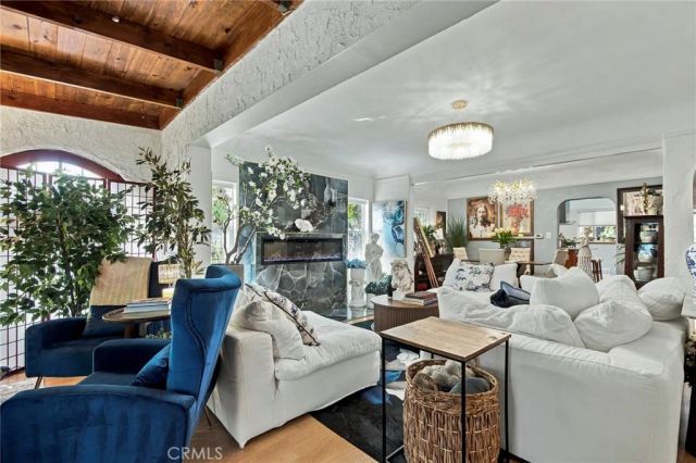 6621 Ben, North Hollywood, CA 91606