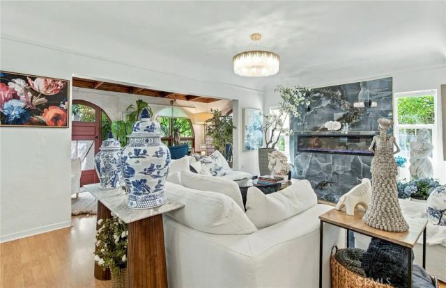 6621 Ben, North Hollywood, CA 91606