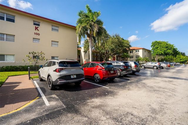 100 SW 132nd Way 306K, Pembroke Pines, FL 33027