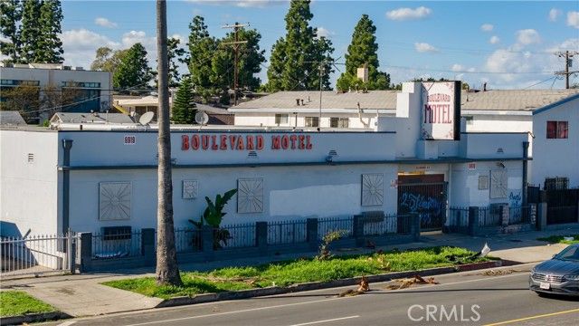 6919 S Figueroa, Los Angeles, CA 90003