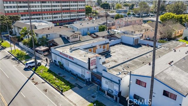 6919 S Figueroa, Los Angeles, CA 90003