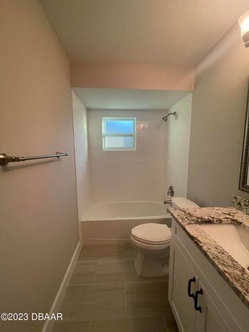 261 Manhattan Way, Port Orange, FL 32129