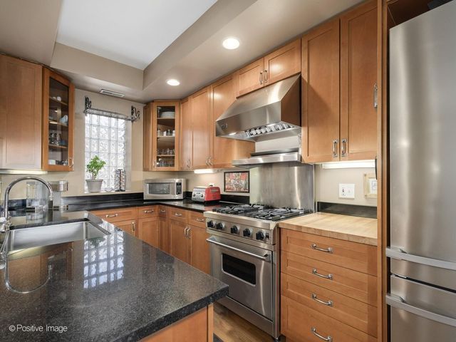 822 W Agatite Avenue 3E, Chicago, IL 60640