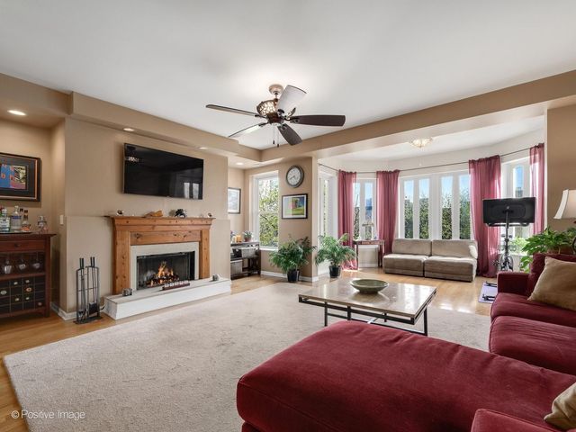 822 W Agatite Avenue 3E, Chicago, IL 60640