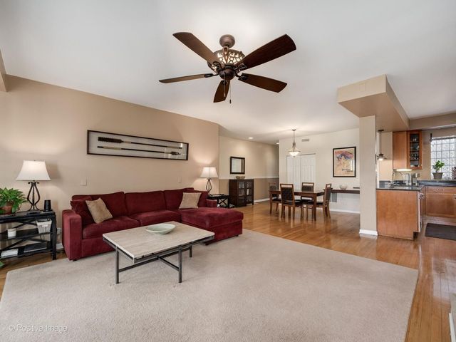 822 W Agatite Avenue 3E, Chicago, IL 60640