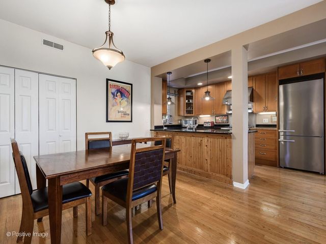 822 W Agatite Avenue 3E, Chicago, IL 60640