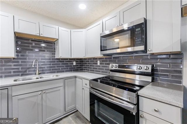 779 Amber Place NW, Atlanta, GA 30331