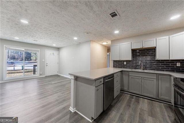 779 Amber Place NW, Atlanta, GA 30331