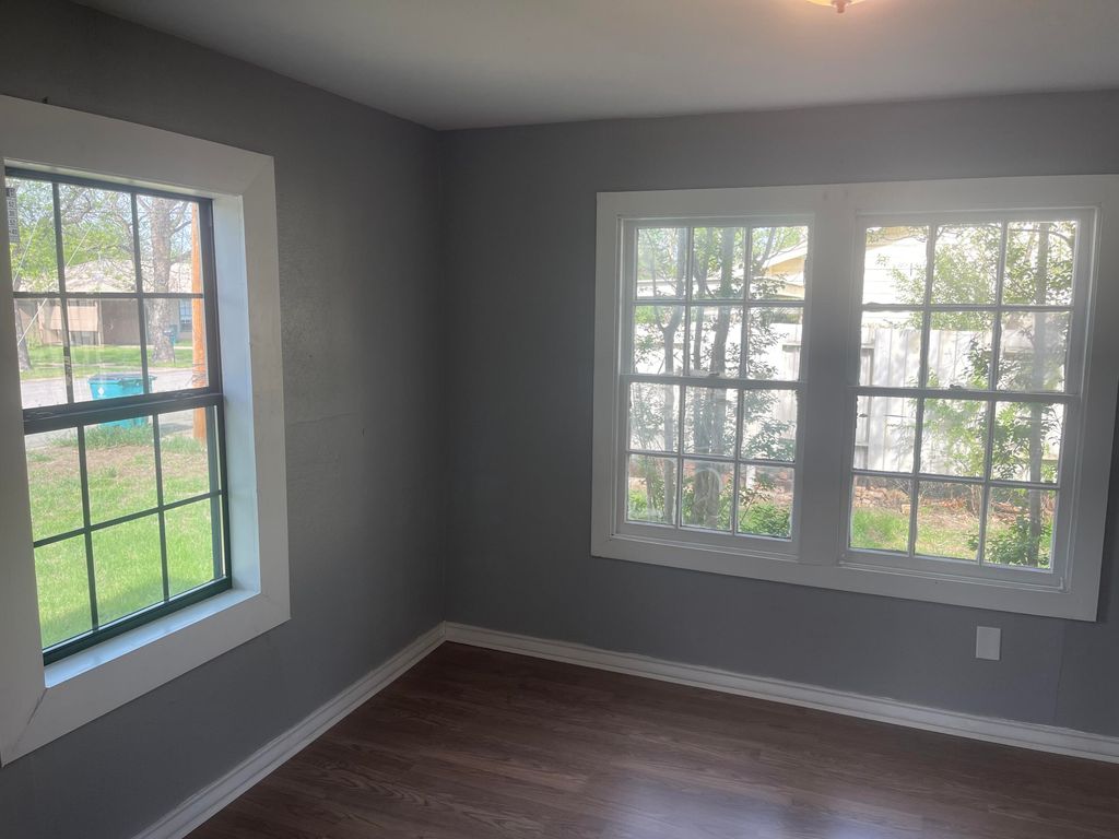 Image 13 of property listing at 717 W Cedar Street, Coleman, TX 76834