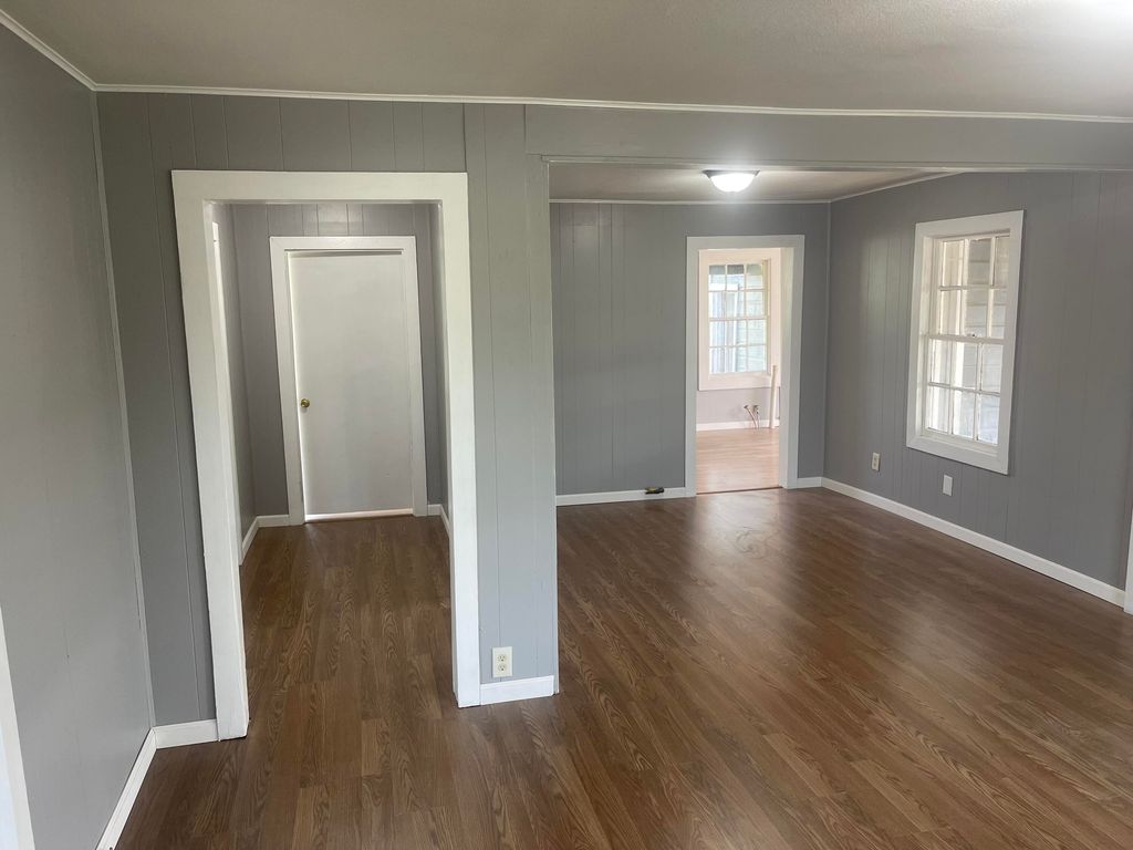 Image 3 of property listing at 717 W Cedar Street, Coleman, TX 76834
