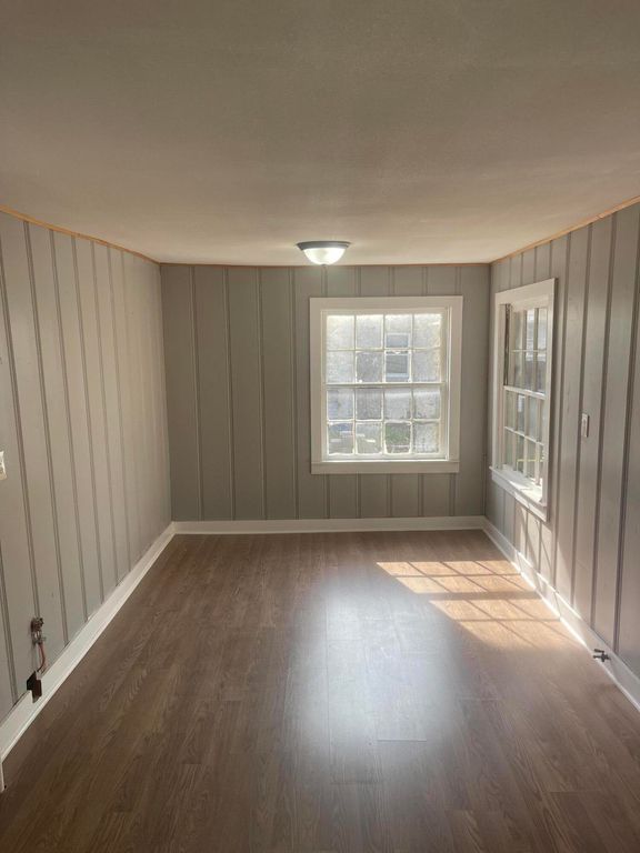 Image 7 of property listing at 717 W Cedar Street, Coleman, TX 76834