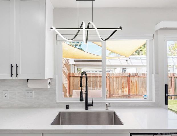 10690 Esmeraldas Drive, San Diego, CA 92124