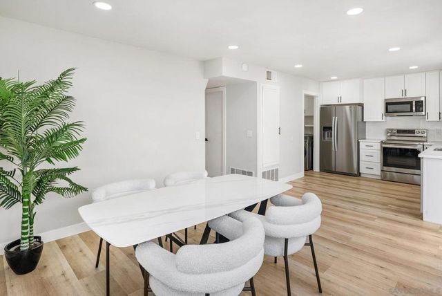 10690 Esmeraldas Drive, San Diego, CA 92124