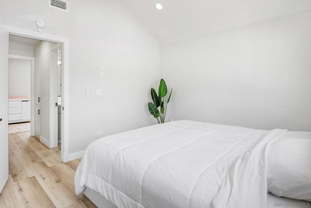 10690 Esmeraldas Drive, San Diego, CA 92124